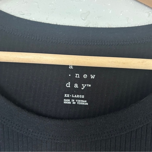 🦋 a new day Black Short Sleeve Tee Comfy Casual Ribbed Stretch Classic Neutral - Picture 2 of 6